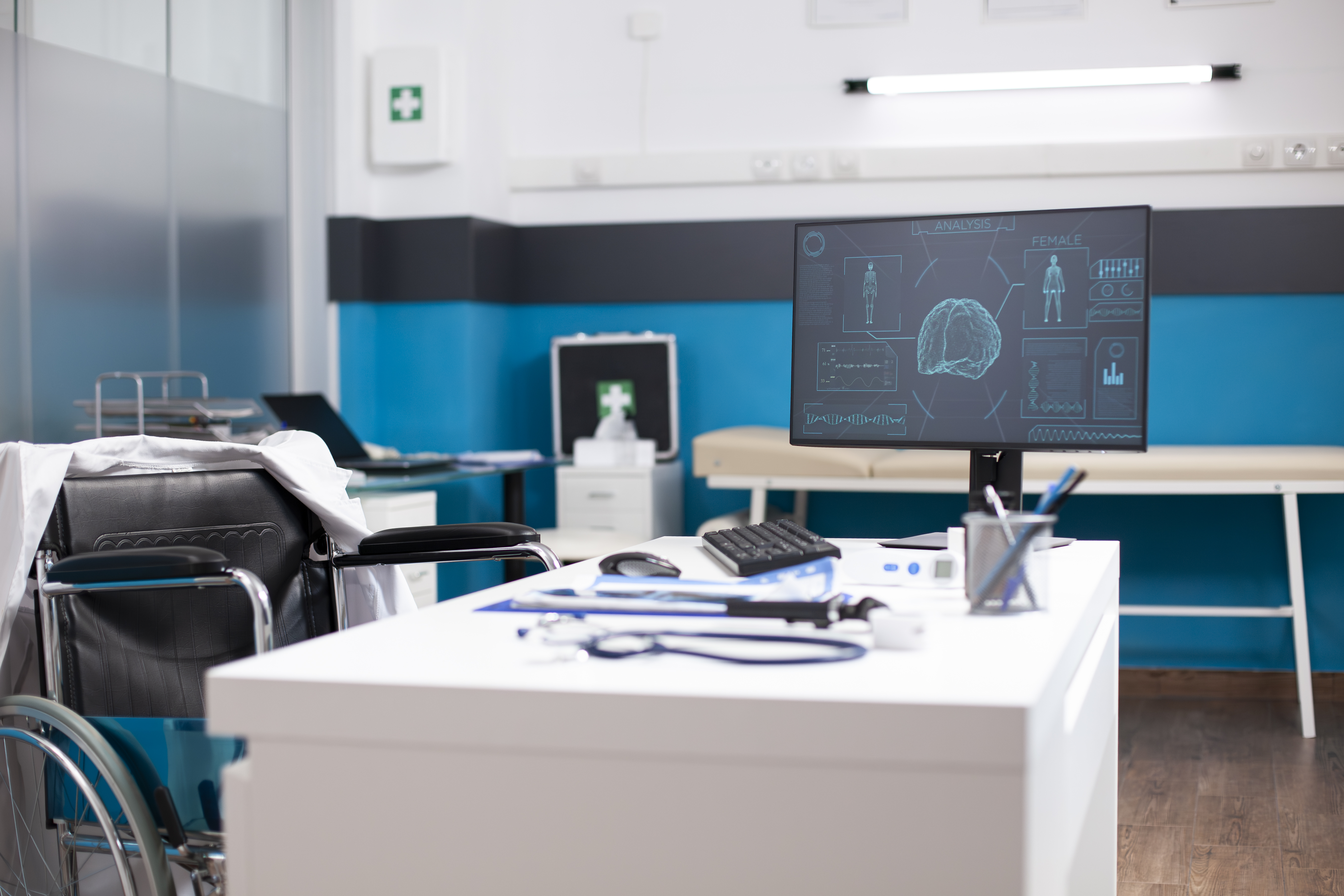 Sala de consulta de una clínica donde se gestiona el seguimiento de pacientes